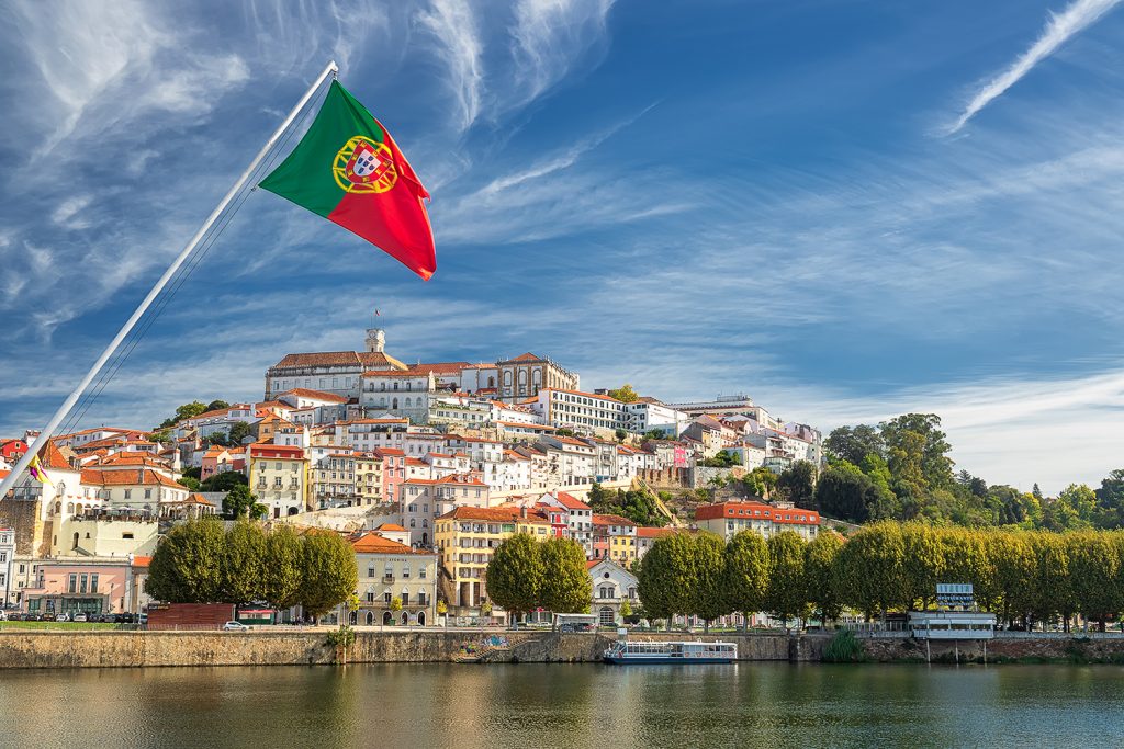 Vận tải hàng không từ TP HCM đi Coimbra (Bồ Đào Nha)