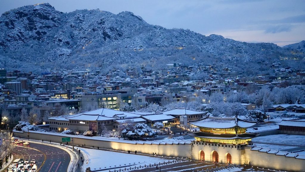 Many flights were canceled due to the record snowstorm - Seoul, South Korea