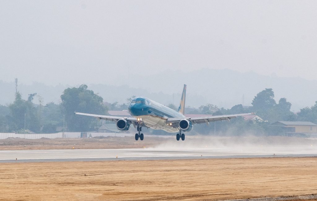 Tạm Đóng Cửa Sân Bay Vinh: Vietnam Airlines Điều Chỉnh Khai Thác Ra Sao?