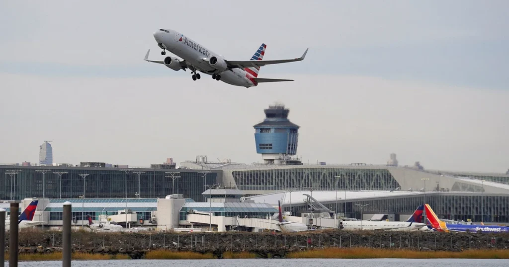 American Airlines Chuyến AA2506 Khói Tràn Cabin, Hạ Cánh Khẩn Tại Los Angeles