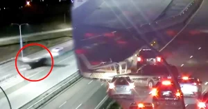 Khoảnh Khắc Máy Bay Đáp Khẩn Cấp, Đè Ôtô Trên Cao Tốc Mỹ