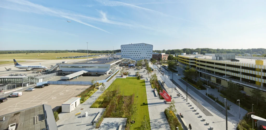 Lệnh Cấm Máy Bay Thương Mại Tại Sân Bay Eindhoven Chính Thức Có Hiệu Lực