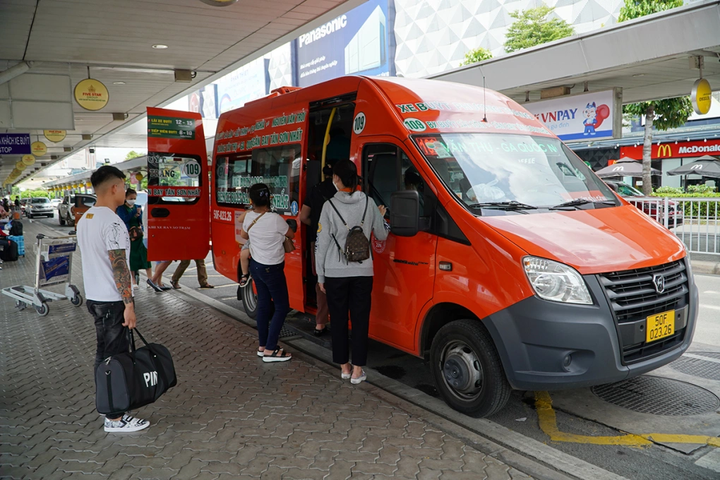 Đề Xuất Mở 17 Tuyến Xe Đưa Đón Khách Từ Sân bay Tân Sơn Nhất