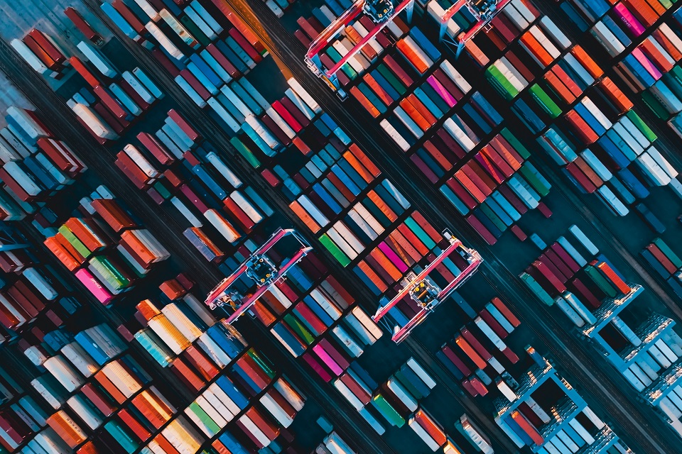 Hugo Boss giảm phụ thuộc airfreight để tối ưu chi phí Hugo Boss giảm phụ thuộc airfreight để tối ưu chi phí