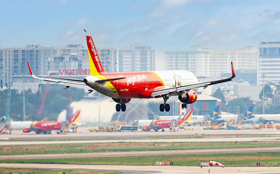Máy bay Vietjet mang biểu tượng du lịch TP HCM Máy bay Vietjet mang biểu tượng du lịch TP HCM