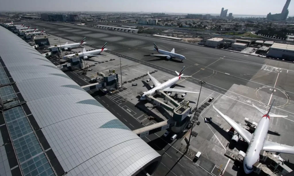 Hàng không toàn cầu hỗn loạn vì Trung Đông đóng cửa không phận