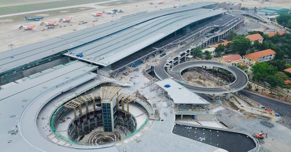 Nhà ga T3 Tân Sơn Nhất: Giải pháp xóa sổ ùn tắc phía Nam Nhà ga T3 Tân Sơn Nhất: Giải pháp xóa sổ ùn tắc phía Nam