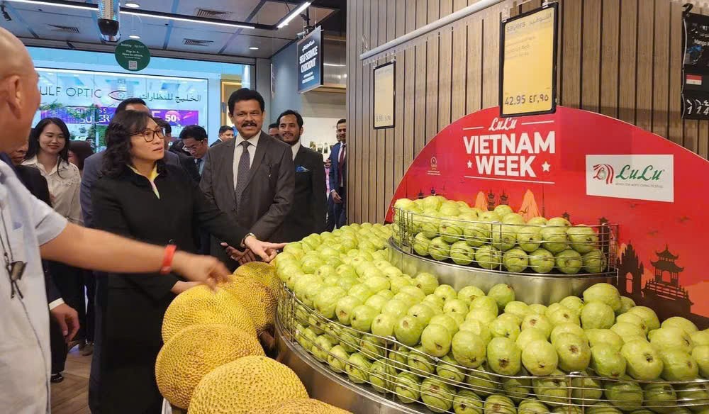 Gần 100 tấn nông sản Việt Nam xuất khẩu sang UAE bằng máy bay