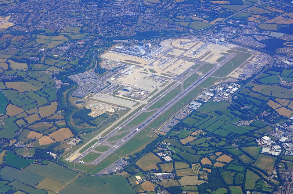 Sân bay Gatwick mua lại trung tâm hàng hóa nội khu.