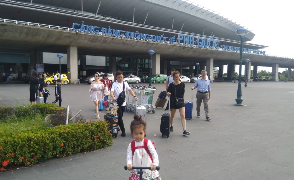 Nhiều đường bay ngách nội địa được khôi phục để kích cầu du lịch