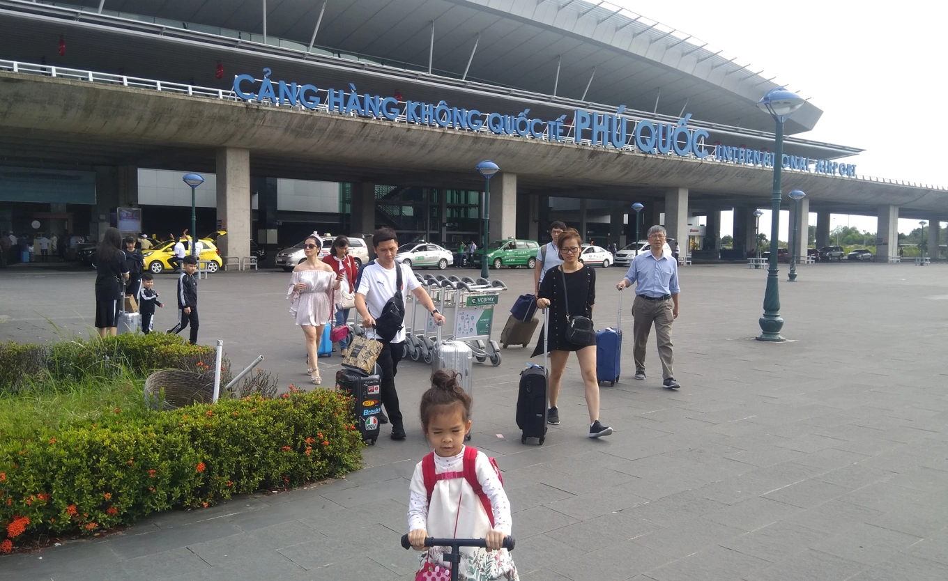Nhiều đường bay ngách nội địa được khôi phục để kích cầu du lịch