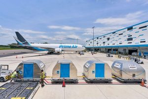 Amazon Air tiếp tục mở rộng mạng lưới vận tải hàng không để phục vụ thương mại điện tử.