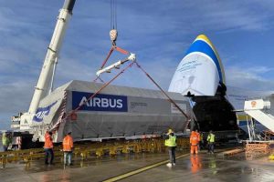 Airbus và Boeing tăng cường vận chuyển linh kiện bằng máy bay siêu trọng Antonov An-124